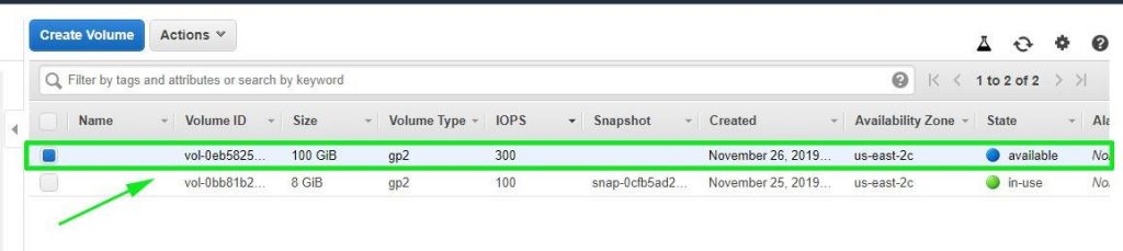 New-volume-created-displayed-aws